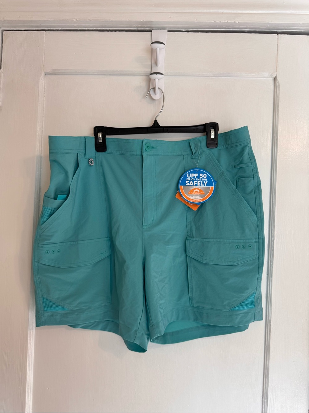 Columbia Men's Teal Cargo Shorts
